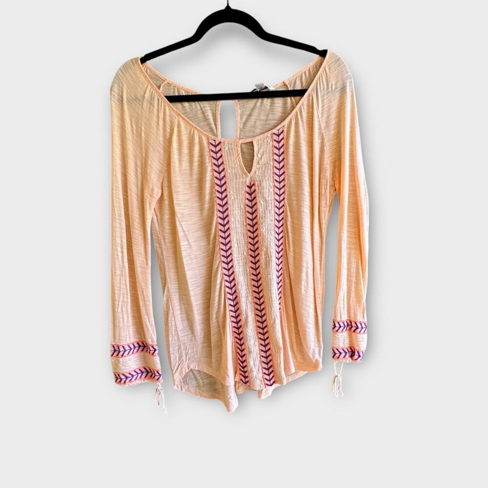 American Eagle boho top with embroidered accent
